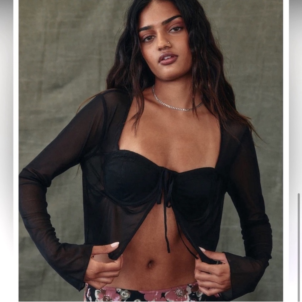 West of Melrose/ Tilly’s XXS Black Mesh Sheer Long Sleeve Tie Front Top